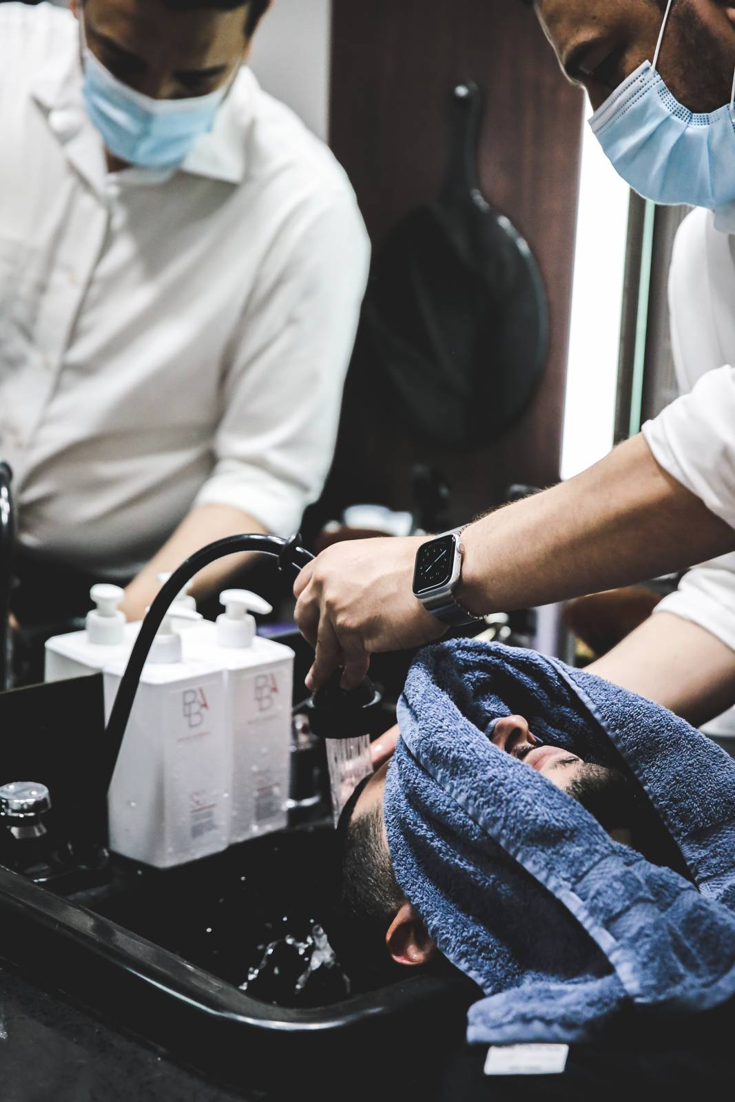 Scalp Treatment for Singapore Humidity: A Practical Guide for the Expat Gentleman